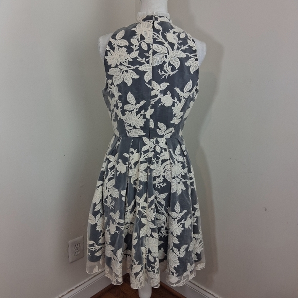 ERIN by Erin Fetherston Black  and Cream Floral Midi Dress Size 8 - Picture 6 of 11